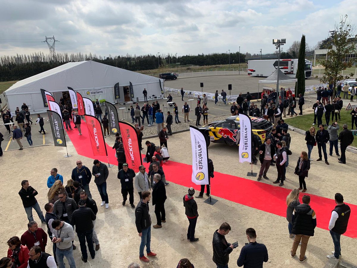 SebastienLoeb's tweet photo. Belle journée avec toutes les équipes @StarterreAuto chez #Ellip6 : conférence et anecdotes sur notre @dakar avec @DanosElena, baptêmes en #Hyundai i20 R5, et bien d’autres animations 😉 

Merci @fraymedia pour ce moment 🙌🏻 https://t.co/pllzZSu1oL