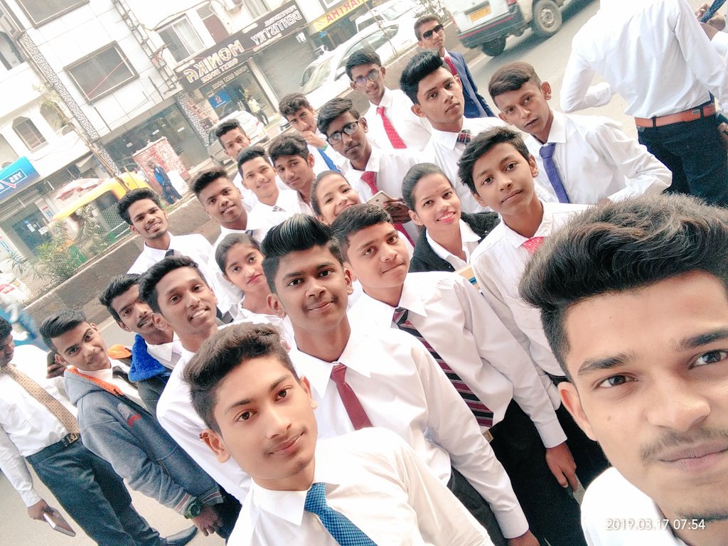 Saurabh81405273's tweet photo. ##justiceforebiz 
Ebiz is complete working according to the legal guidelines of the country..even the Telangana police trying hard to damage the company ..they also  sealed the office of ebiz.. can any tell us the reason behind it!! https://t.co/i11iumL3Xw https://t.co/z5fxFw2gVD