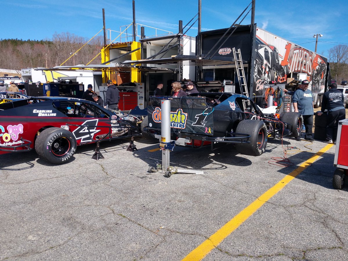 RacingAmerica's tweet photo. #SMRSMods: Top dogs from both the South and the North have gathered at @carawayspeedway today to open the 2019 @SMRSMods season.
Keep up to date all day on Race Day Now: https://t.co/v69t2deqhE https://t.co/NwPrEaa84v