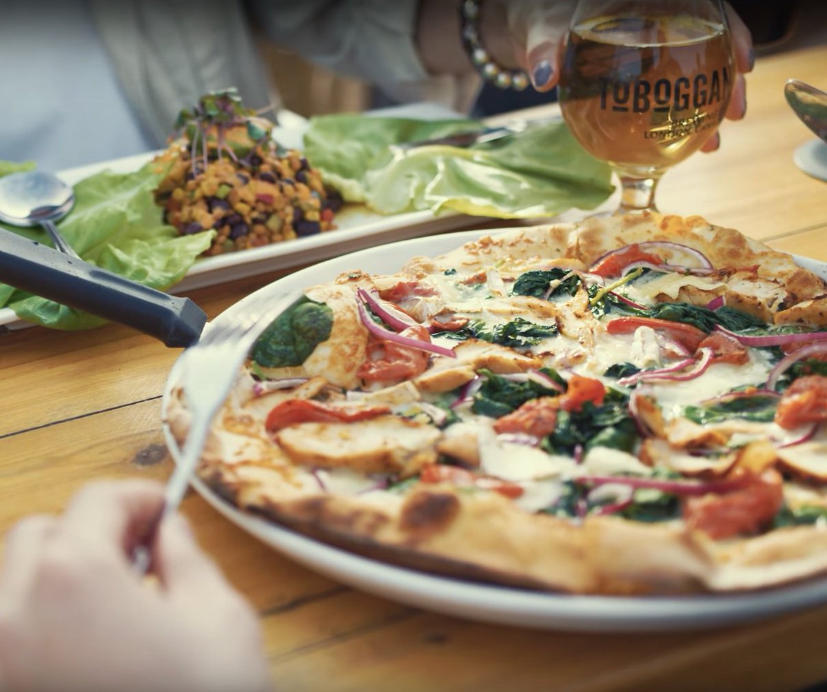 OntSouthwest's tweet photo. Not only can you grab a great brew at these #OntSW craft breweries, you can also enjoy a very tasty bite: https://t.co/HW6Q19TfsD https://t.co/RBCbrt5LEY