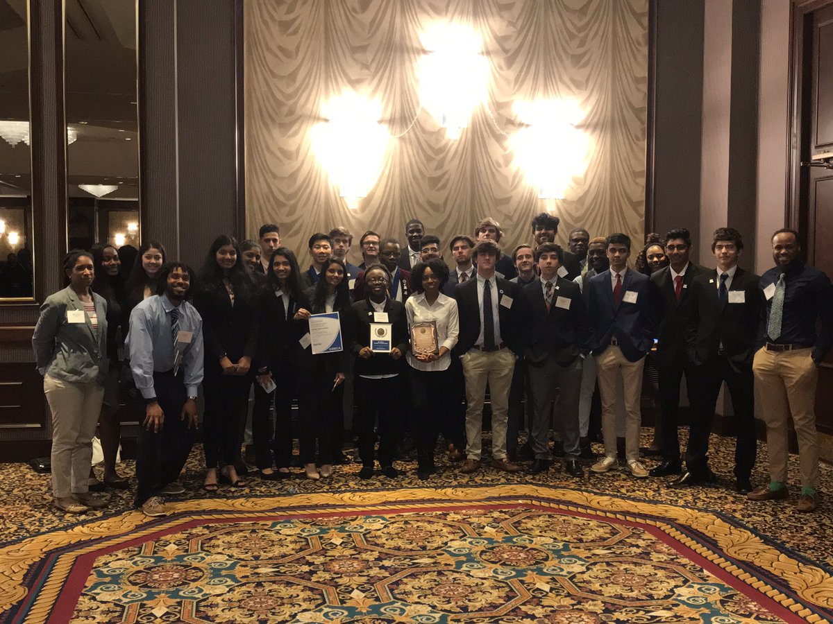 MrWBrwn's tweet photo. 🥇place in the “STATE”  Sports &amp; Entertainment Marketing Team Decision Making &amp; 🥉place in the “STATE” Travel &amp; Tourism Team Decision Making. #Enloe DECA chapter received 3 awards and 29 out of 34 students scored Proficient on their exam https://t.co/nVTSAhQRTO