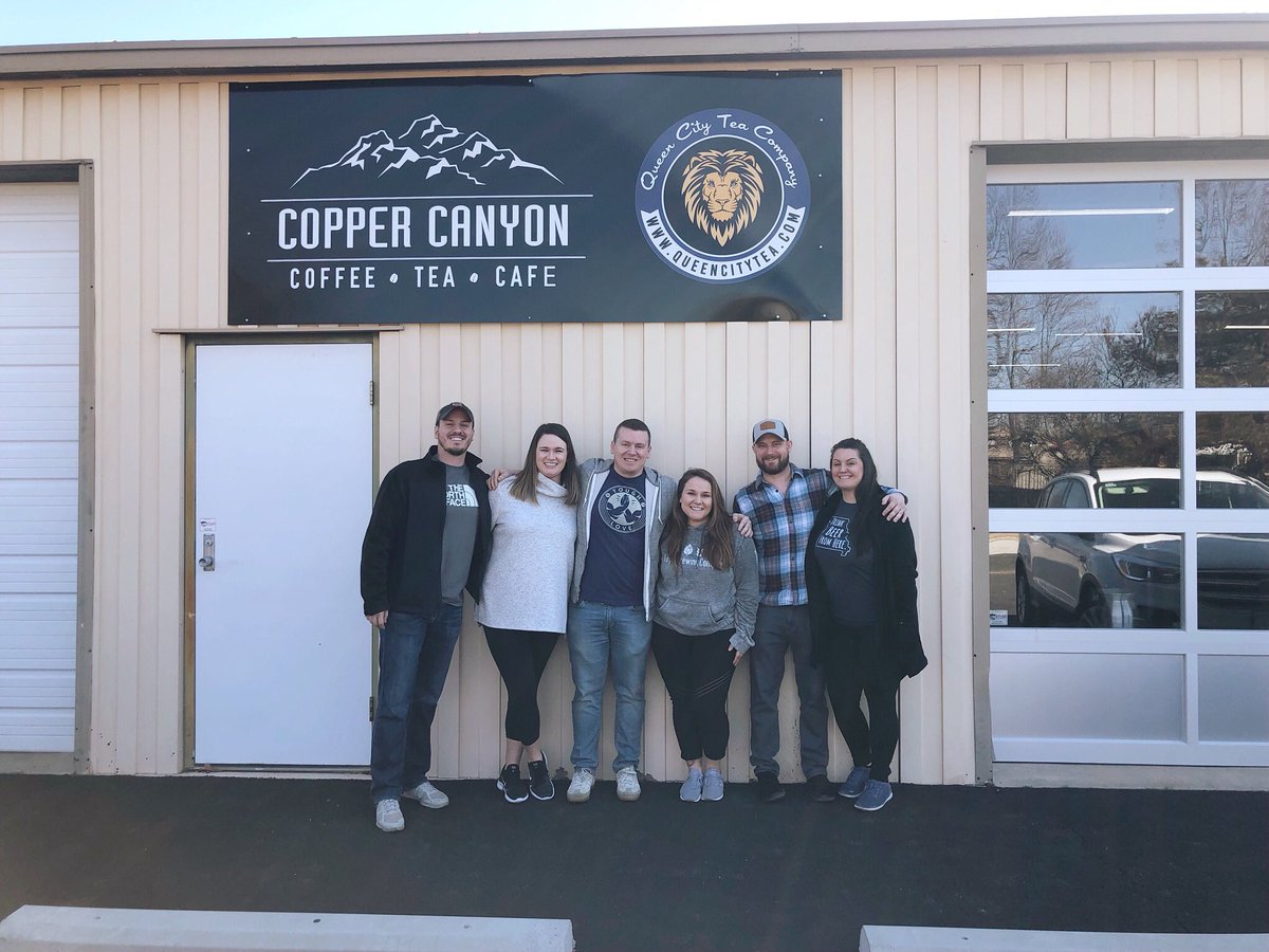 SpringtownSGF's tweet photo. Owners training and education at Copper Canyon! A thorough knowledge and appreciation for the process from farm to roaster to your cup is all part of providing the best quality and experience for our customers! We can’t wait to share that passion with you!
.
#springtowncoffee https://t.co/g8nYDrqtv3