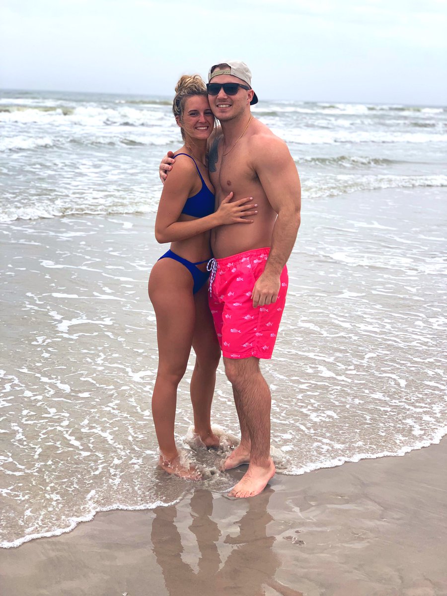 BrookeHand5's tweet photo. thankful for you and spring break☀️ @nolly_4 https://t.co/pxTCMYl5yY