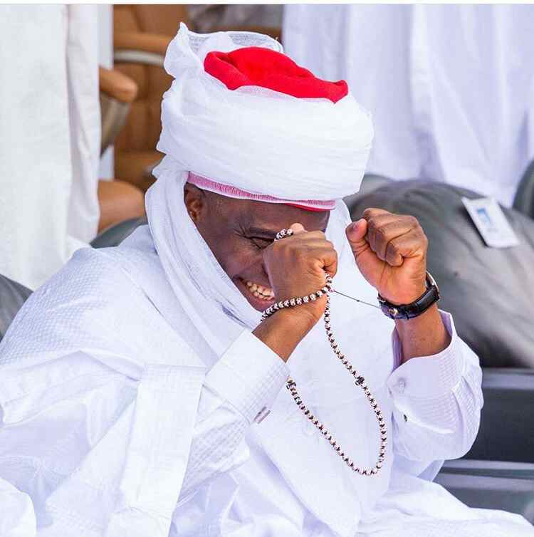 Hassaan_Shehu's tweet photo. The Winter is Finally Here.... Who will finally Sit on the iron throne???

Retweet for Tambuwal
Like for Ahmad https://t.co/nnQiLTuZae
