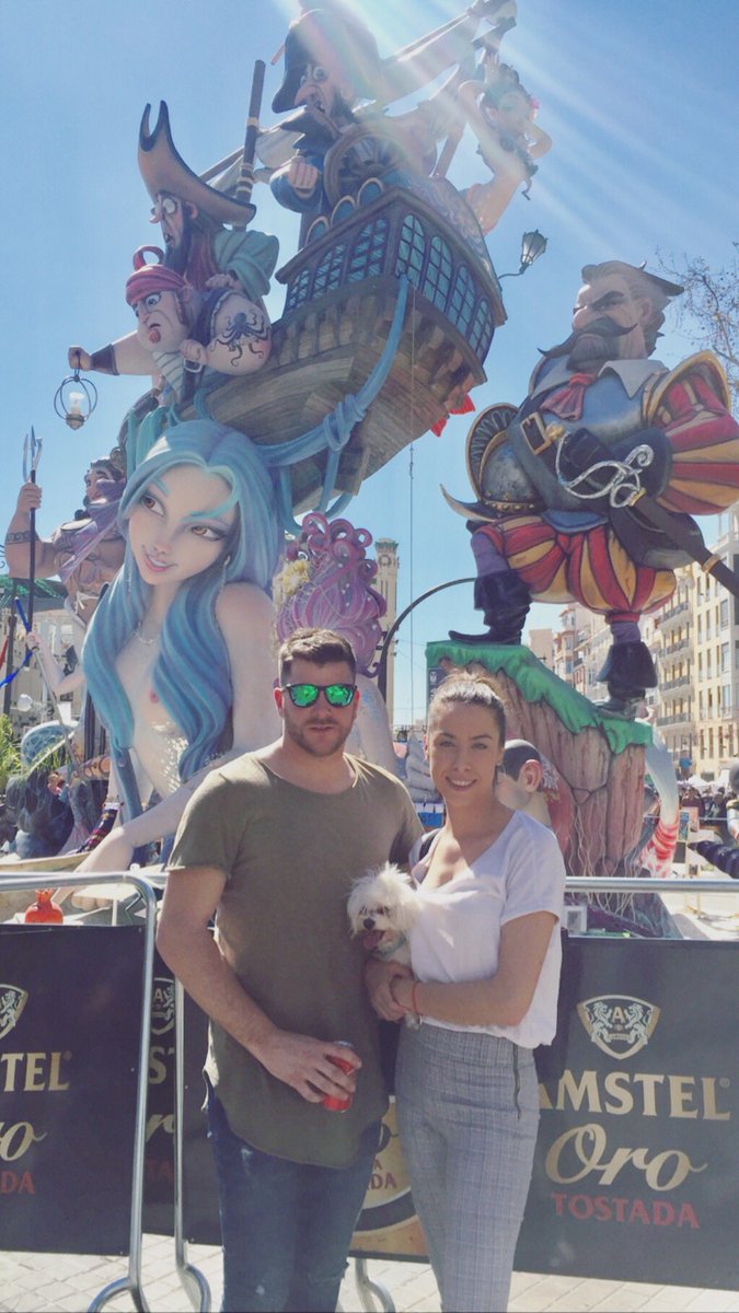 GRichartB's tweet photo. Valencia en falles !!! #mivalencia #elcaloretfaller #hastapascua #33gradostienenlaculpa ❤️ https://t.co/cSJzlk96sc