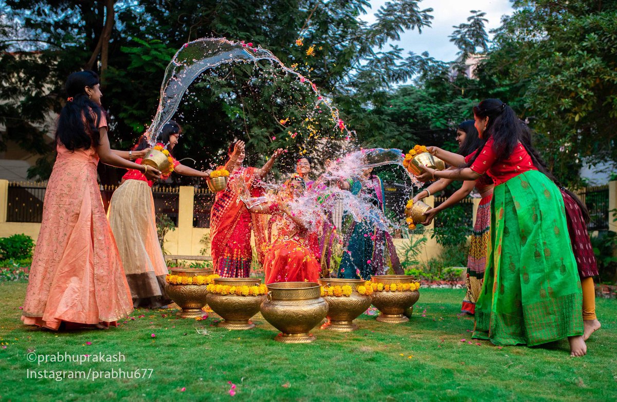 Loved ones and laughter- Bliss !
.
all the photos & captions are ©prabhuprakash
Book now 📩prabhuprakash677@gmail.com
#canon #sigmaphotoindia #fearlessphotographers #instagram #weddingsutra #zowed #wedmegood #godoxindia #madewithmagmod  #mumbai #hyderabad