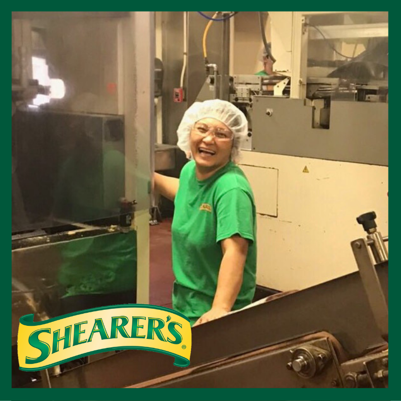 ShearersCareers's tweet photo. St. Patrick's Day? We've got this in the bag! Have a fun and safe day, everyone! #welovegreen #StPatricksDay #ShearersTalent #SaltySnacks #ChipsCookiesCrackers https://t.co/qQdNK0RFxL