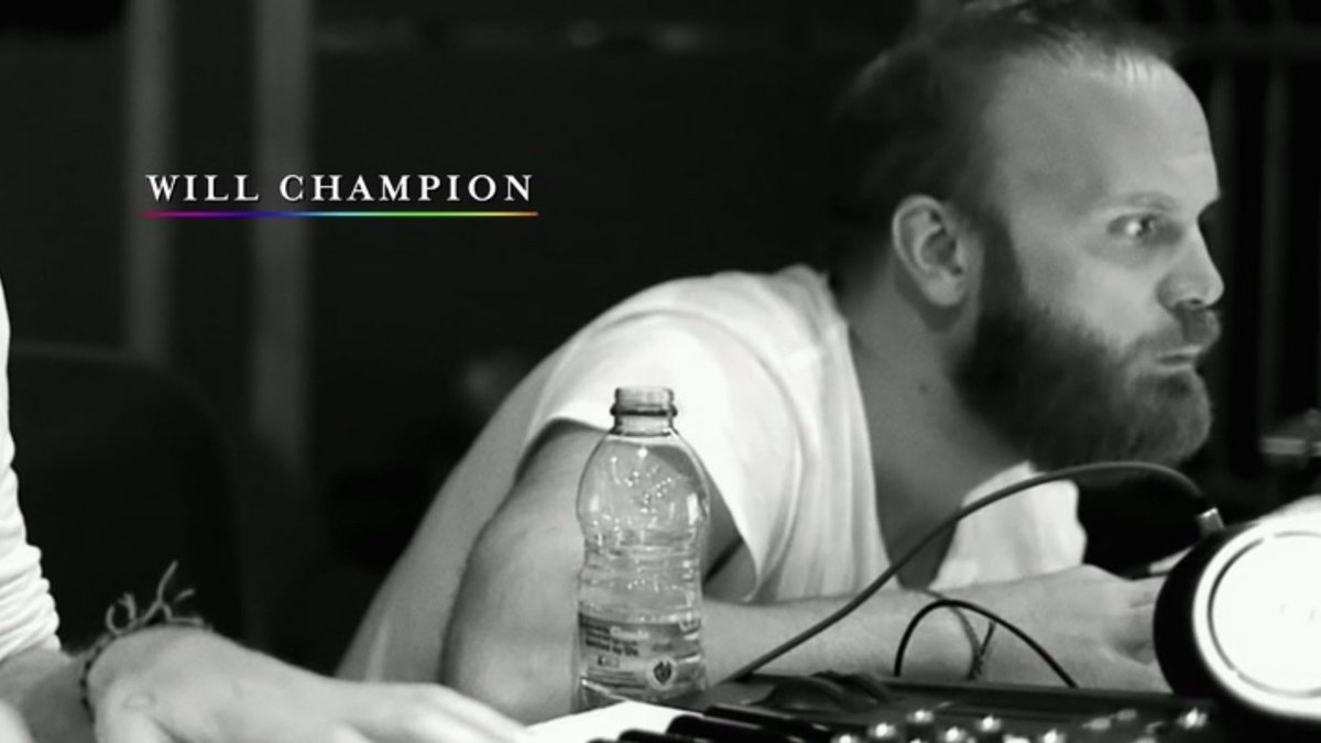 coldplayxtra's tweet photo. According to director Mat Whitecross during an #AHFODfilm Q&amp;A session yesterday...

Coldplay have very recently been recording new materials in studios on both sides of the Atlantic Ocean. 

🗣 @lena_tayara https://t.co/4wXZcjo5CV