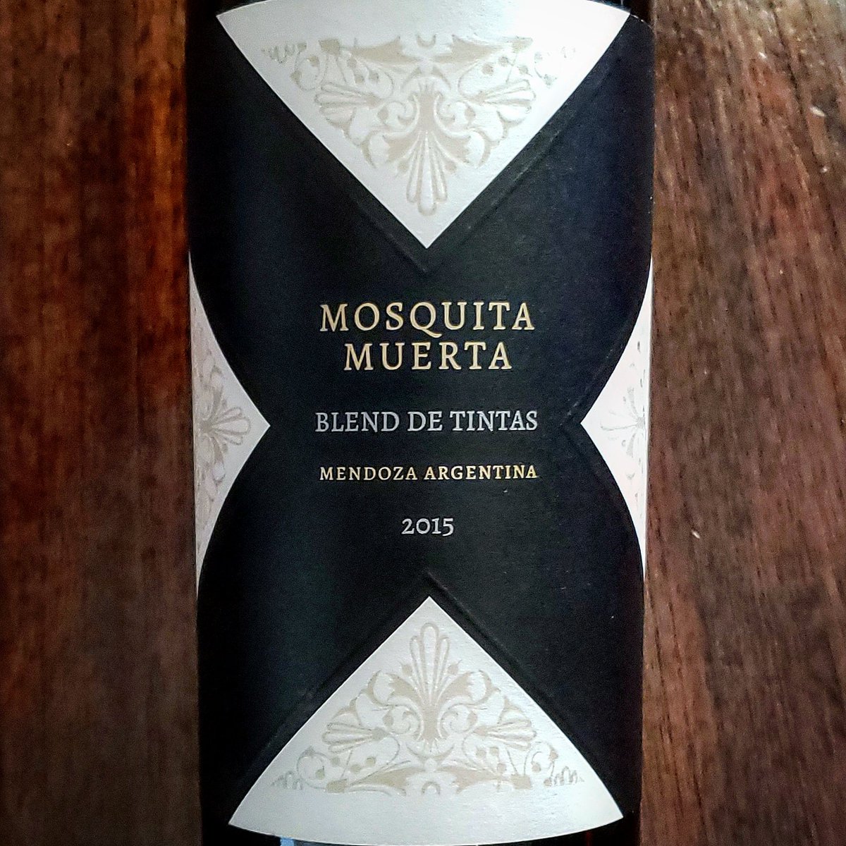 ferraribsas's tweet photo. Para la segunda vuelta del circuito EW vamos con 2 Malbec y 2 Cortes muy ricos 😎🍷
• Manos Negras Malbec Artesano.
• Colomé High Altitude Vineyards Malbec.
• Mosquita Muerta Blend de Tintas
• Unánime, joyita de Mascota Vineyards. Una belleza Opi. https://t.co/9A3jtQY0K2