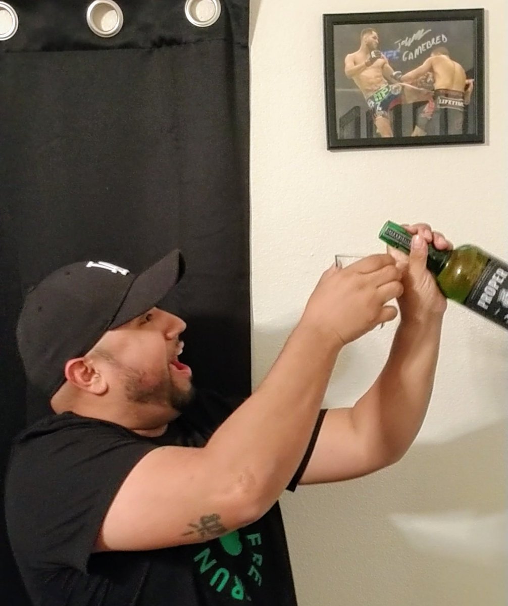 Last night drinking @ProperWhiskey  feeling Irish like <a href="/TheNotoriousMMA/">Conor McGregor</a> celebrating <a href="/GamebredFighter/">Jorge Masvidal</a> win at #UFCLondon #StPatricksDay #propertwelve #UFC #MMA