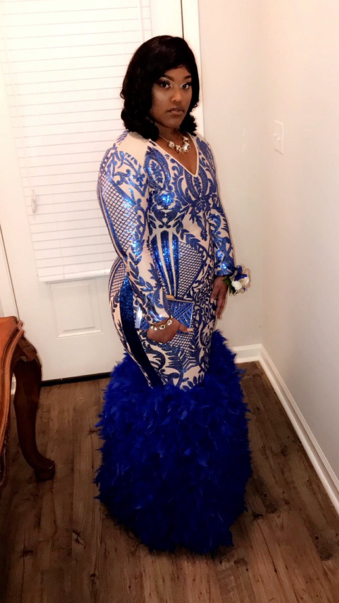 lachelseyf's tweet photo. About last nightttt 👑🤩#prom2k19 #eaprom #perfectlyflawed #bestpromdress https://t.co/G64xNJeB6j