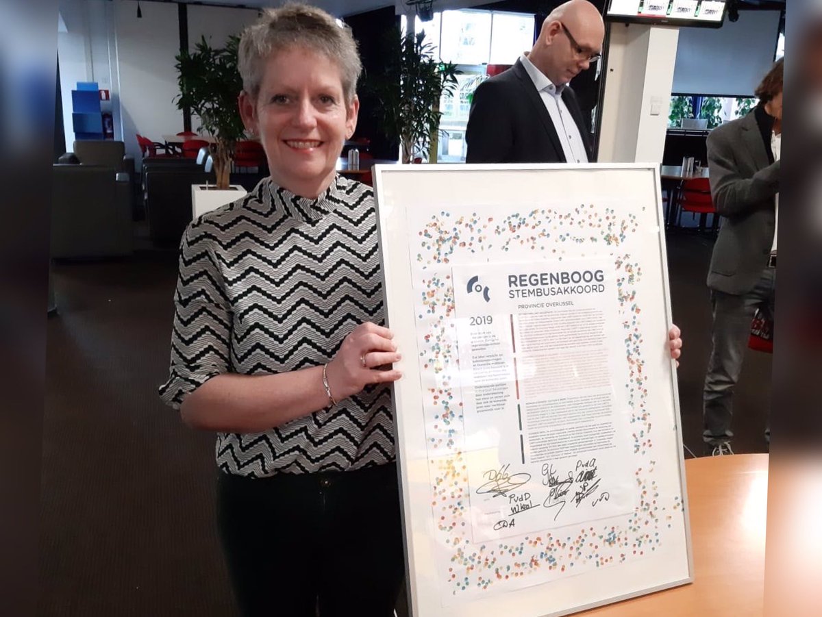 Onze eigen <a href="/anjaterharmsel/">Anja ter Harmsel</a> heeft namens <a href="/GLOverijssel/">GroenLinksOverijssel</a> het Regenboog-stembusakkoord ondertekend.

In dit akkoord hebben meerdere partijen al vóór de verkiezingen afspraken gemaakt over hoe de positie van LHBTI’ers in Overijssel kan worden verbeterd.  Overijssel is voor iedereen!