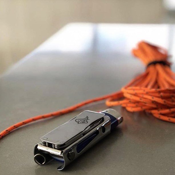 LighterBro's tweet photo. Professional #sailors &amp; #boatworkers like @tripleajohnny know #LighterBroPro is the #secretsauce if ya didn’t know! 🍀#LighterBro #sailing #boating #ropework #paracord #edctool #edc #edcmultitool #weedtools #weedsmoke #herb #multitool https://t.co/EGBMruAqWW https://t.co/OIbMU7KdcS
