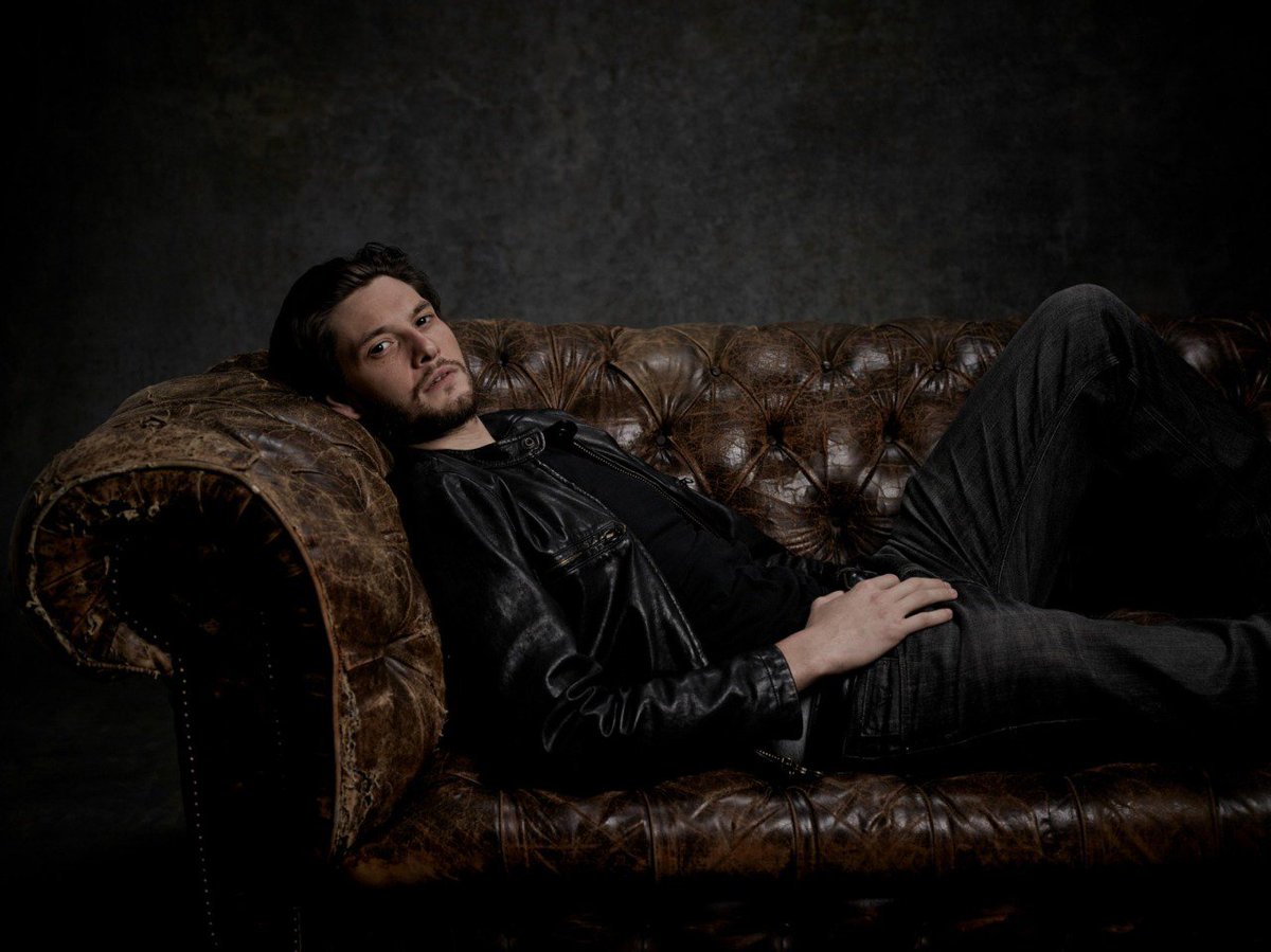 FangedSovereign's tweet image. [Supposes I will toss my hat in the ring for #SeductiveSunday]