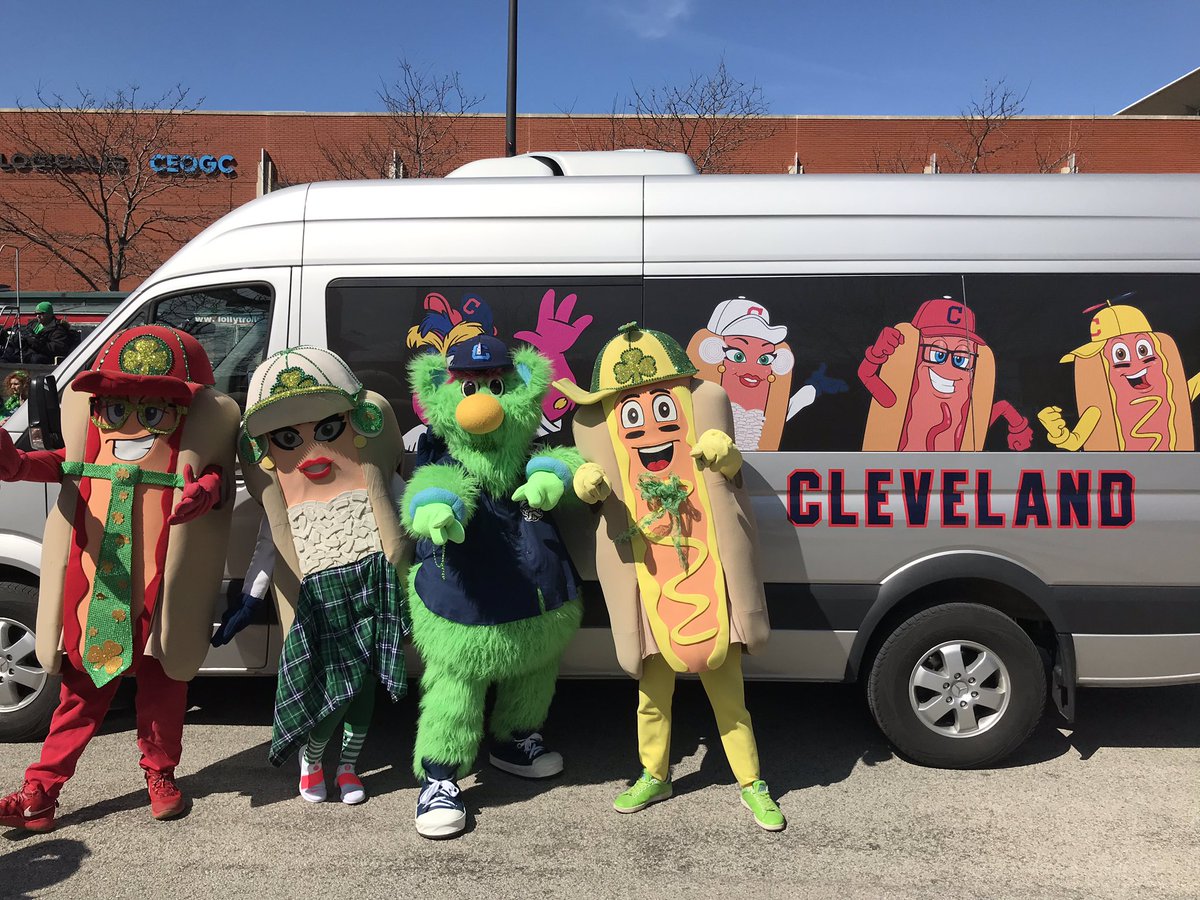 We love you Cleveland!! @Indians @TribeHotDogs <a href="/LCCaptains/">Lake County Captains</a> #StPattysDay