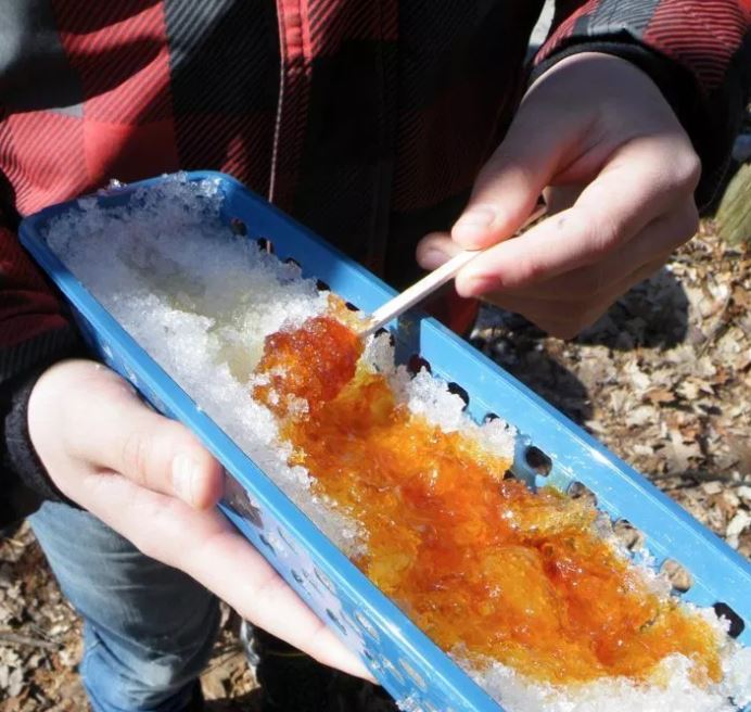 ehCanadaTravel's tweet image. "It is Maple Syrup season in Canada especially in Quebec!"
roadstories.ca/maple-syrup-se…
*****
Post shared by @roadstories . 
*****
Learn more about Quebec: ehcanadatravel.com/quebec.html
*****
#maplesyrup #canadaicon #canadianicon #pancakes #quebec #sweet #syrup #mapletrees #harvest