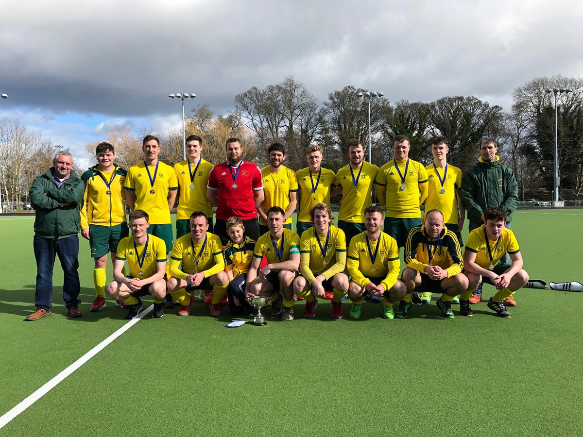 RailwayUnionHC's tweet image. 4 Leinster cups won today at Grange Road.   Well done to all our squads throughout the day  #greenandyellow #railwayunion