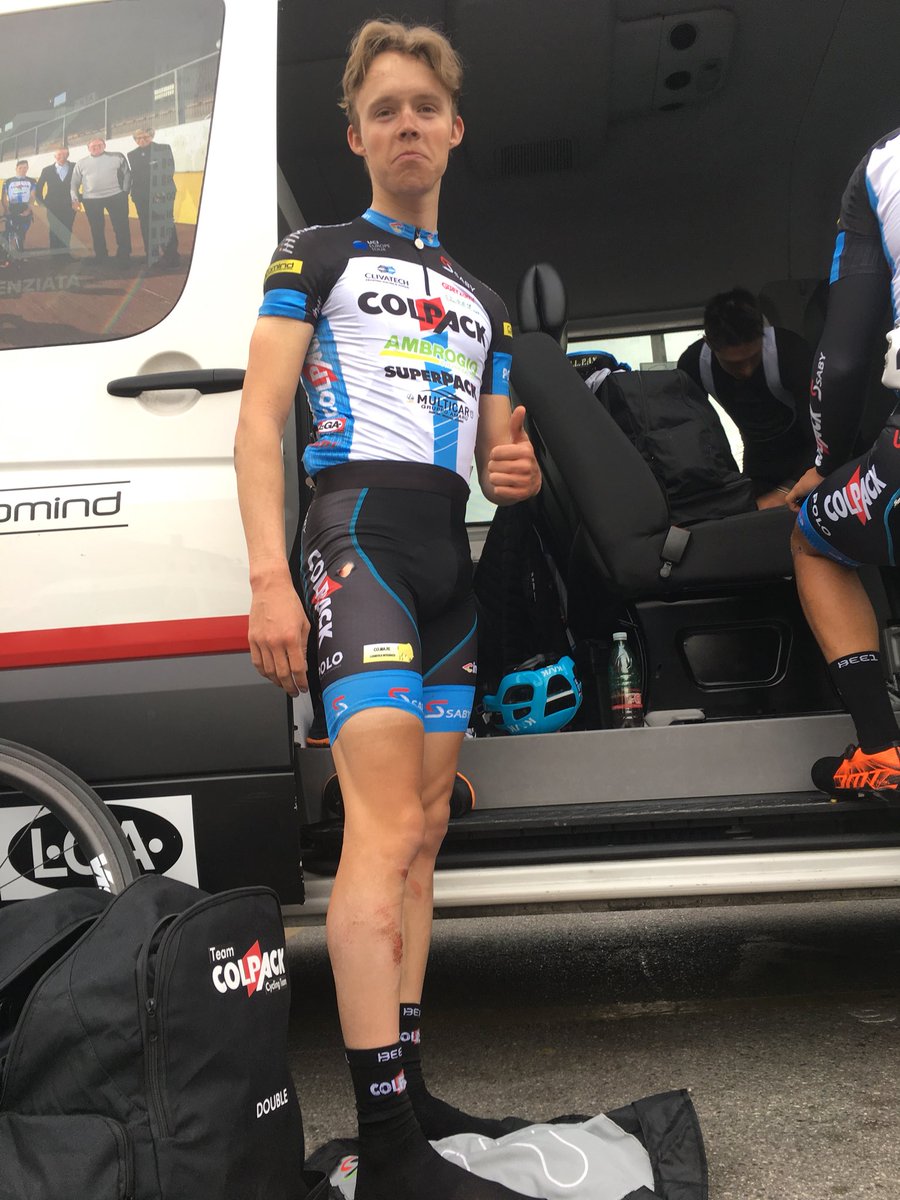 TheDoublePaul's tweet photo. Simply good training at a fast Popolarissima today after getting off lightly crashing, following a move when my chain snapped.. 175km in 3hr40.. #teamcolpack #marchiol #sabysport #kask #cinelli #Koo #dmt #fsa #vittoria #vision #cycling #selleitalia #columbus https://t.co/StzOS5wev7