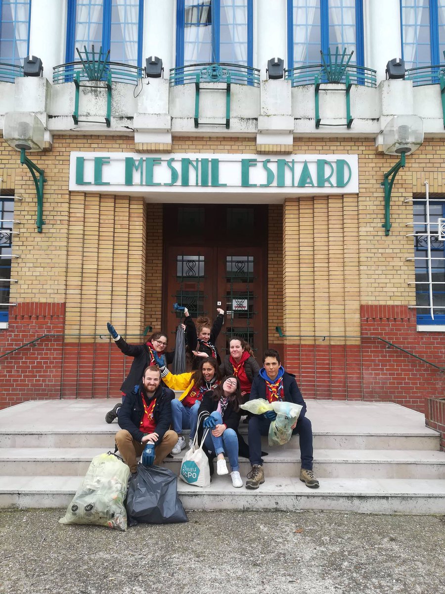 normandieseine's tweet photo. Hier les scouts et guides du plateau de Boos et de Gournay n’ont pas marché mais ont aidé à nettoyer la ville du Mesnil-Esnard ! #sgdf #youthforclimate #ScoutsForClimate #HabiterAutrementLaPlanète https://t.co/U2tEC49Bpm