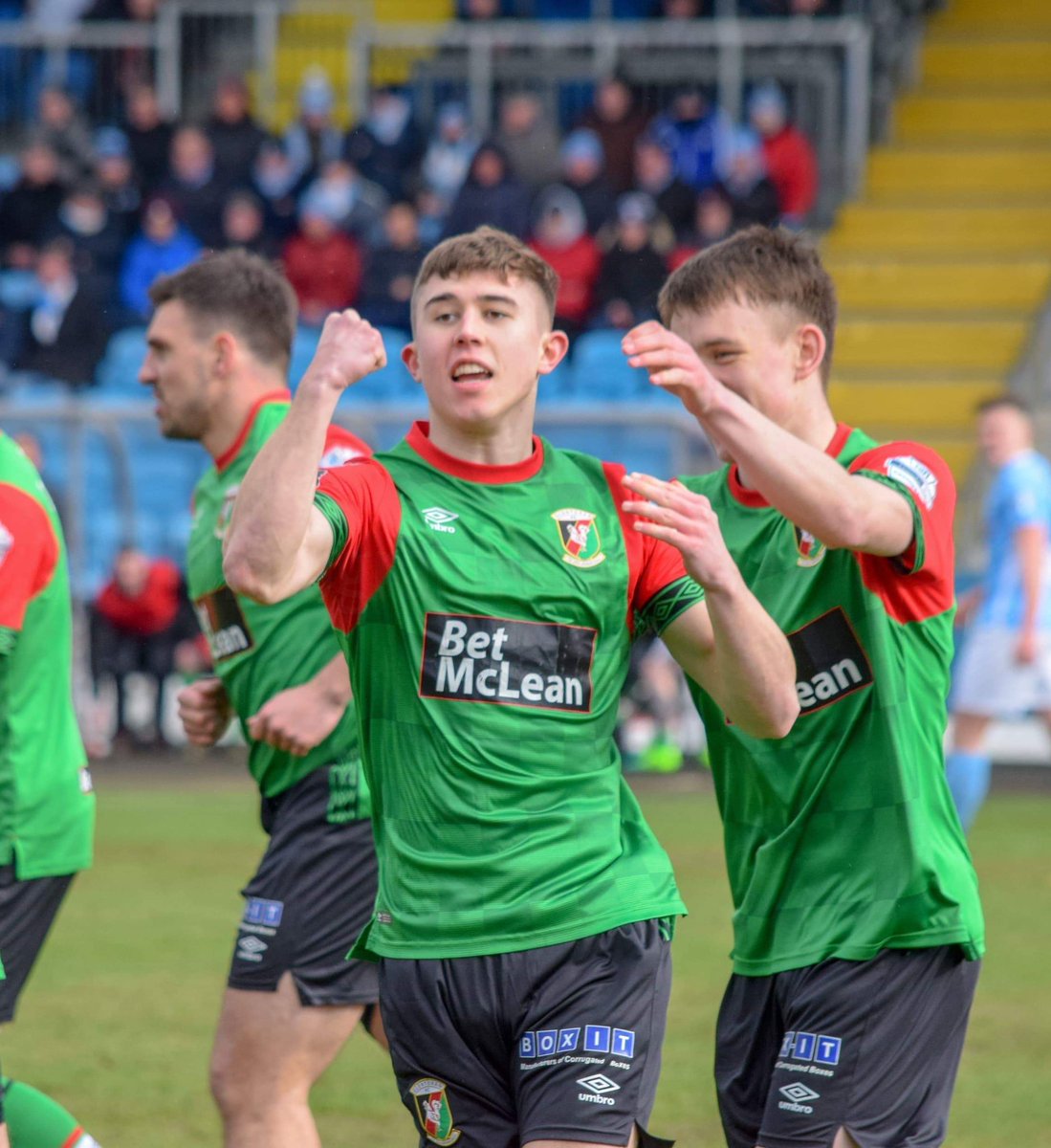 📊 Congratulations Paul O'Neill who has been named Glentoran Man of the Match vs Ballymena United with a 38% share of the vote! Photos - <a href="/AMPhotographyNI/">AM Photography NI (@🏠)</a>. #COYG ⚽🐓