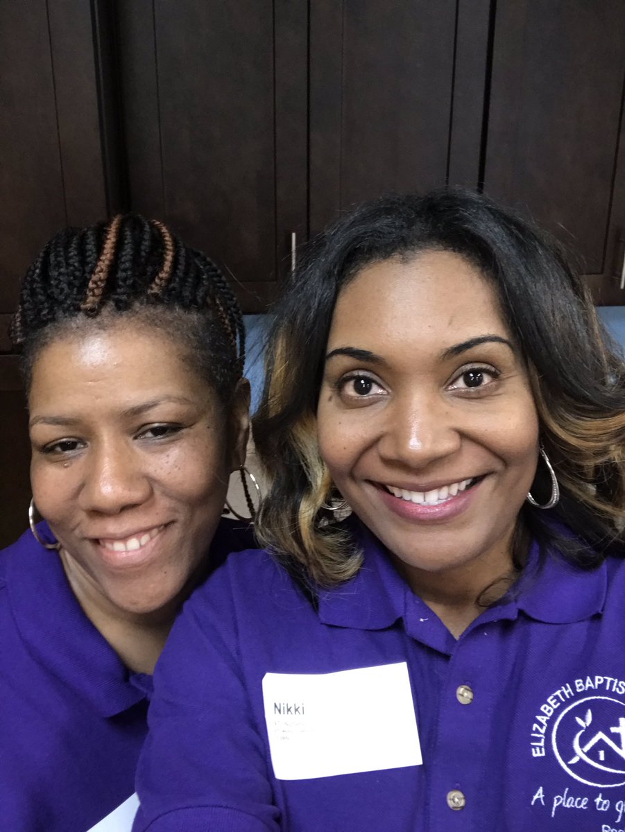 NPorter17's tweet photo. Today was a great day of service to the community with @botleyglenn70 #OurCommunityCares #FaithBasedPartners @RES_Royals @RMS_Wildcats https://t.co/eNUv2ZupEv
