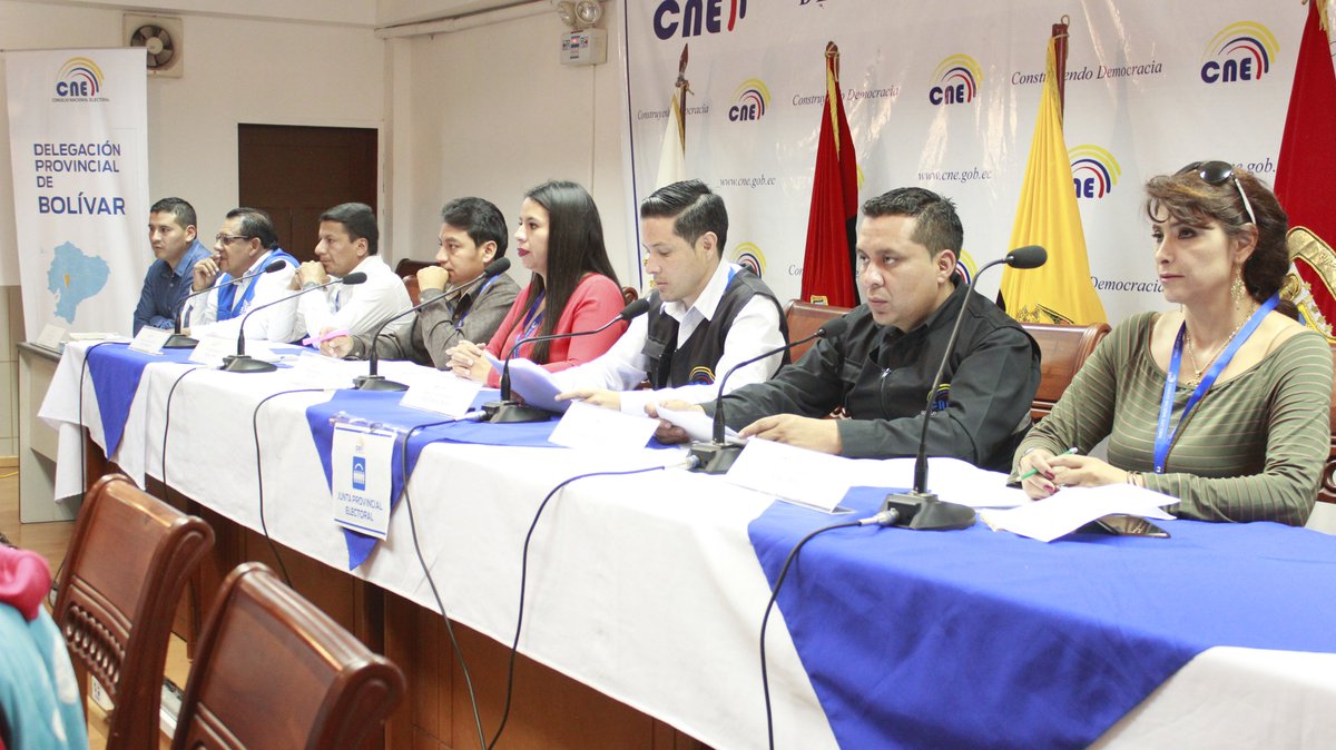cnebolivar's tweet photo. AHORA | Se desarrolla el #SimulacroElectoral2019 de la  sesión permanente de la Junta Provincial Electoral de Bolívar. https://t.co/Y69FlFVAHc