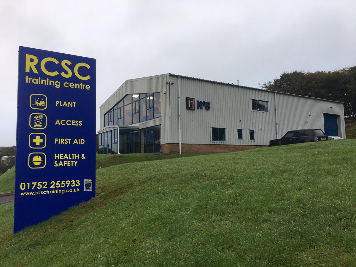 rcsctraining's tweet photo. We have a few spaces left in March and April for #straightmast and #telehandler training ready for the #festival season #accredited #RTITB #rcsctraining #trainingcentre #accreditation #plymouth #trainsafely #safetytraining #refresher #conversion #experienced #novice https://t.co/VG8NhMha3m