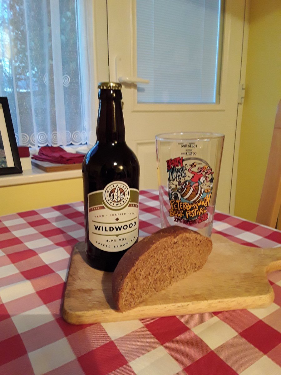 Jocky63's tweet photo. Perfect Sunday @miletreebrewery Wildwood and a loaf of Ancient Grains Mile Tree Cob. Cheers Richard https://t.co/pWNFoAldhJ