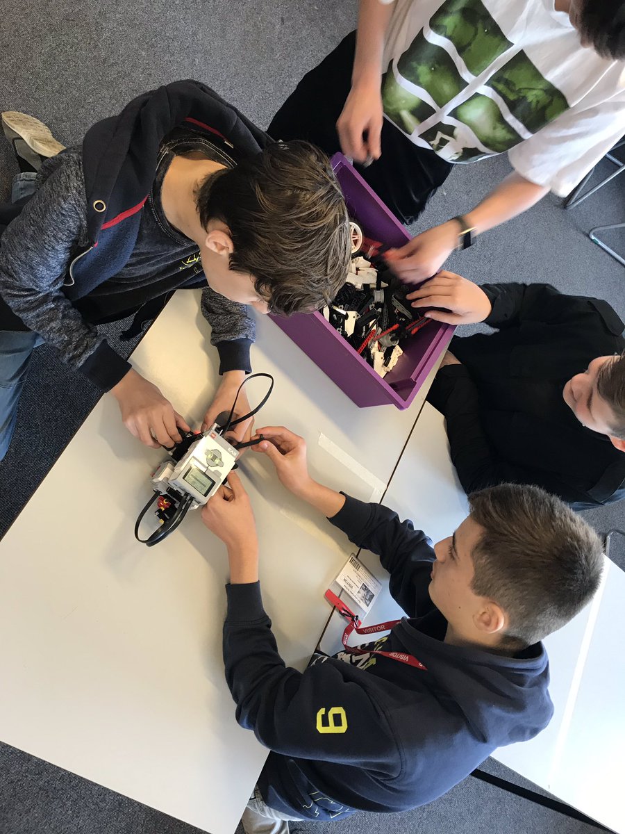 LESTechnologies's tweet photo. Students from Long Eaton and our exchange partner school IIS Galileo Galilei had fun taking part in the Lego Mindstorm Robot Challenge. https://t.co/CBXaTOSg4m