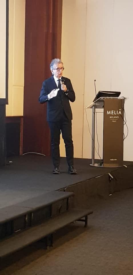 SinsebComunica's tweet photo. #SINSeB presente a #Milano con il suo presidente #DrAngelini al #ZoneConsultantMasterCourse con #BarrySears. Relazione su #Omega3Sport #SportNutrition #Supplements #Enervit #Enerzona #SinsebSemprealTop #SinsebGuys #TuttoilRestoèNoia https://t.co/nKdp5Qnt6C
