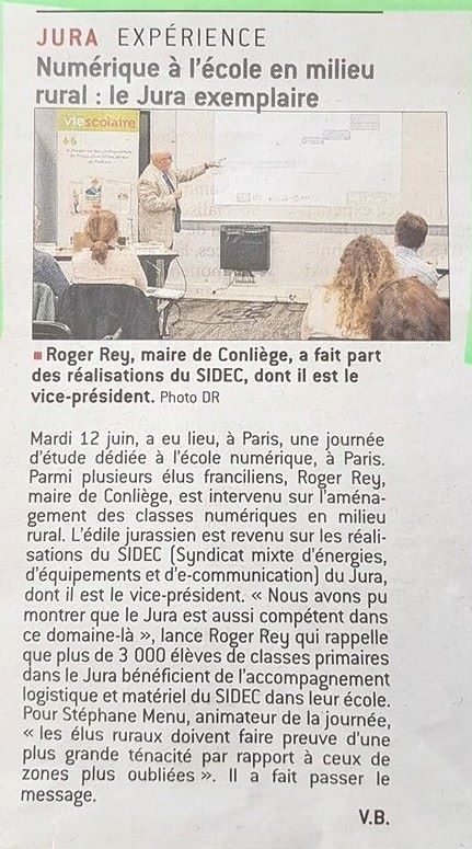 Reyrog's tweet photo. #Jura Lons-le-Saunier | Le Sidec @COMSIDEC souhaite faciliter le développement des toits solaires et développer l'école numérique dans le primaire   https://t.co/gVC33XH6mr via @Le_Progres https://t.co/fHaDrrAwSn