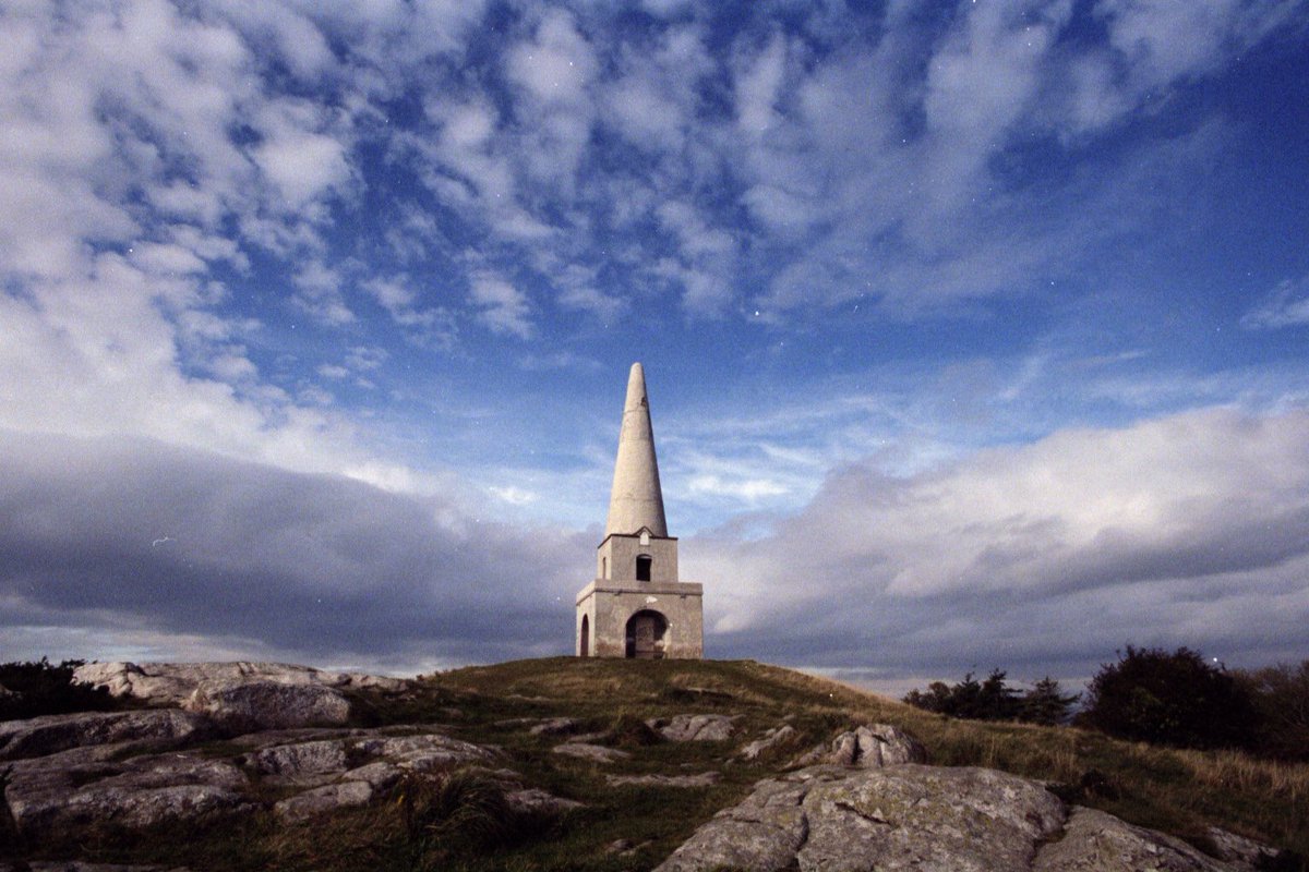 the_patrickryan's tweet photo. A Happy #StPatricksDay & fond memories of our trip to #Ireland in Oct., ‘01. Stops included #Dublin and County #Wicklow all while trying not to kill anyone driving on the left side of the road. Shot on #film with my trusty #Canon #T90 & #F1N cameras. #photojournalism #Documentary https://t.co/Yy3PwjoTaM