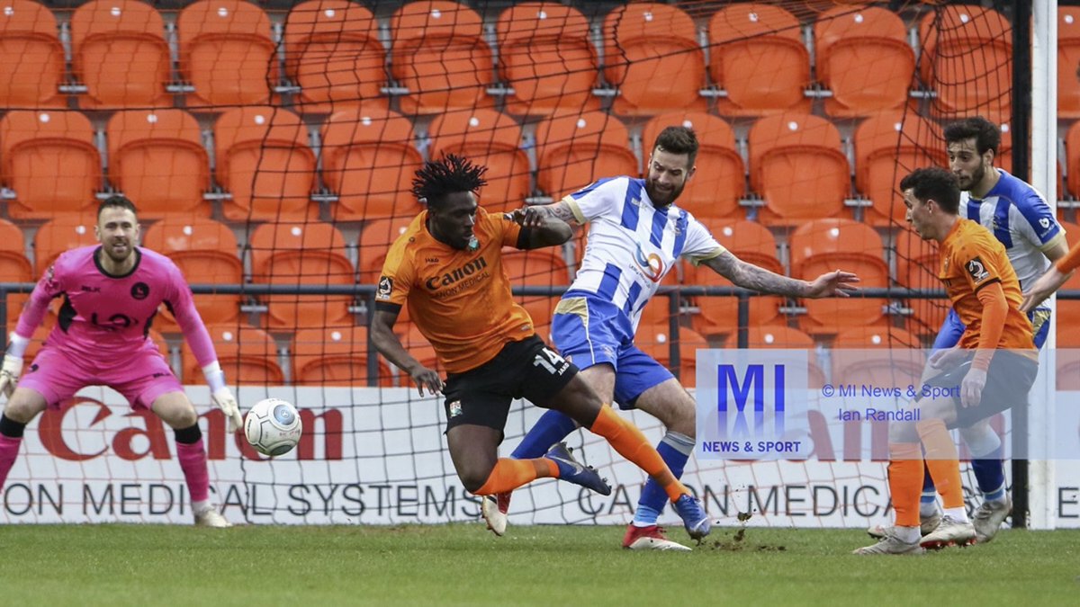 ianrandall71's tweet photo. Love a Saturday π· shooting @Official_HUFC #ShutterPress
3rd Photo was never a penalty π π !
#Pools have always left with at least a point when Iβve done their photoβs π #goodluck https://t.co/nsgwSjjaZg