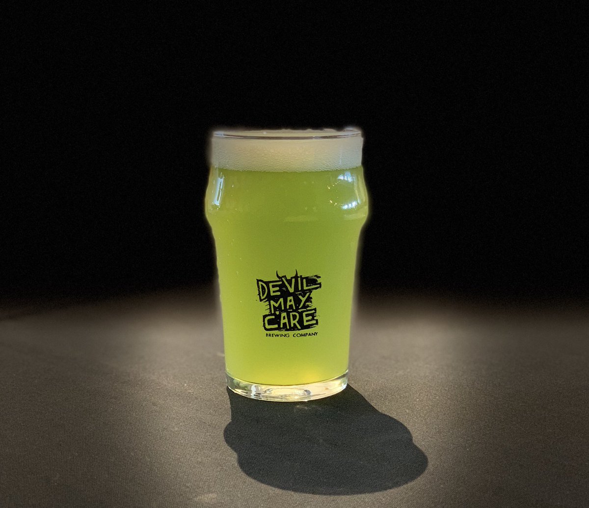 devilmaybeer's tweet photo. Happy St Patrickโs Day, from your friends at DMC! โ๏ธ๐ป๐ฎ๐ช
Stop by the @stoneangelbeer taproom to try 40 Shades Of Green, our naturally green collaboration American Pale. Two kegs only, so get it while you can!
#winnipeg #craftbeer #goodcraic #stpatricksday #brewitto11 https://t.co/hh6DgWLl3i