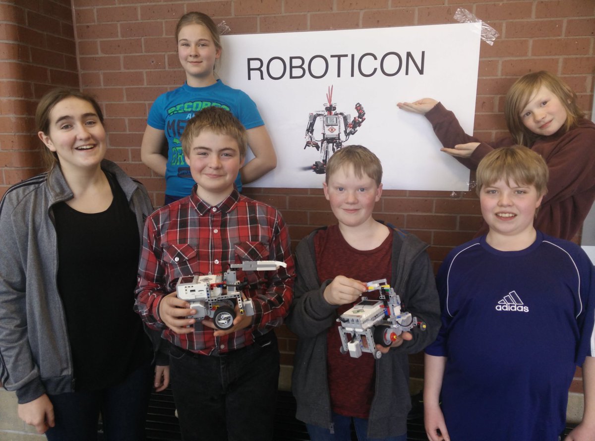 Two teams from Wellington 4-H competed in this year's <a href="/uofg/">University of Guelph</a> Roboticon competition. Thanks to <a href="/takingitglobal/">TakingITGlobal</a> for their support in giving these members the opportunity to learn about engineering and computer science in their 4-H club