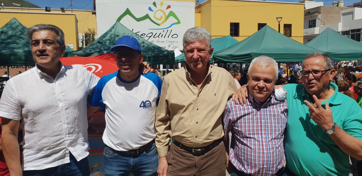 RomanRodWeb's tweet photo. Hoy he estado en el X Día del Vecino organizado por @AsbaValsequillo-@Nueva_Canarias, un acto vecinal que cumple 10 años y que ya es toda una tradición. Gracias al millar de personas que nos han acompañado. Sin duda, Valsequillo es un ejemplo de identidad y progreso. https://t.co/7C8LMzFDx4