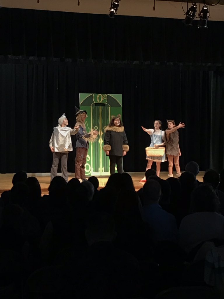 The Estes Hills Drama Club performance of The Wizard of Oz was AMAZING! #estesproud