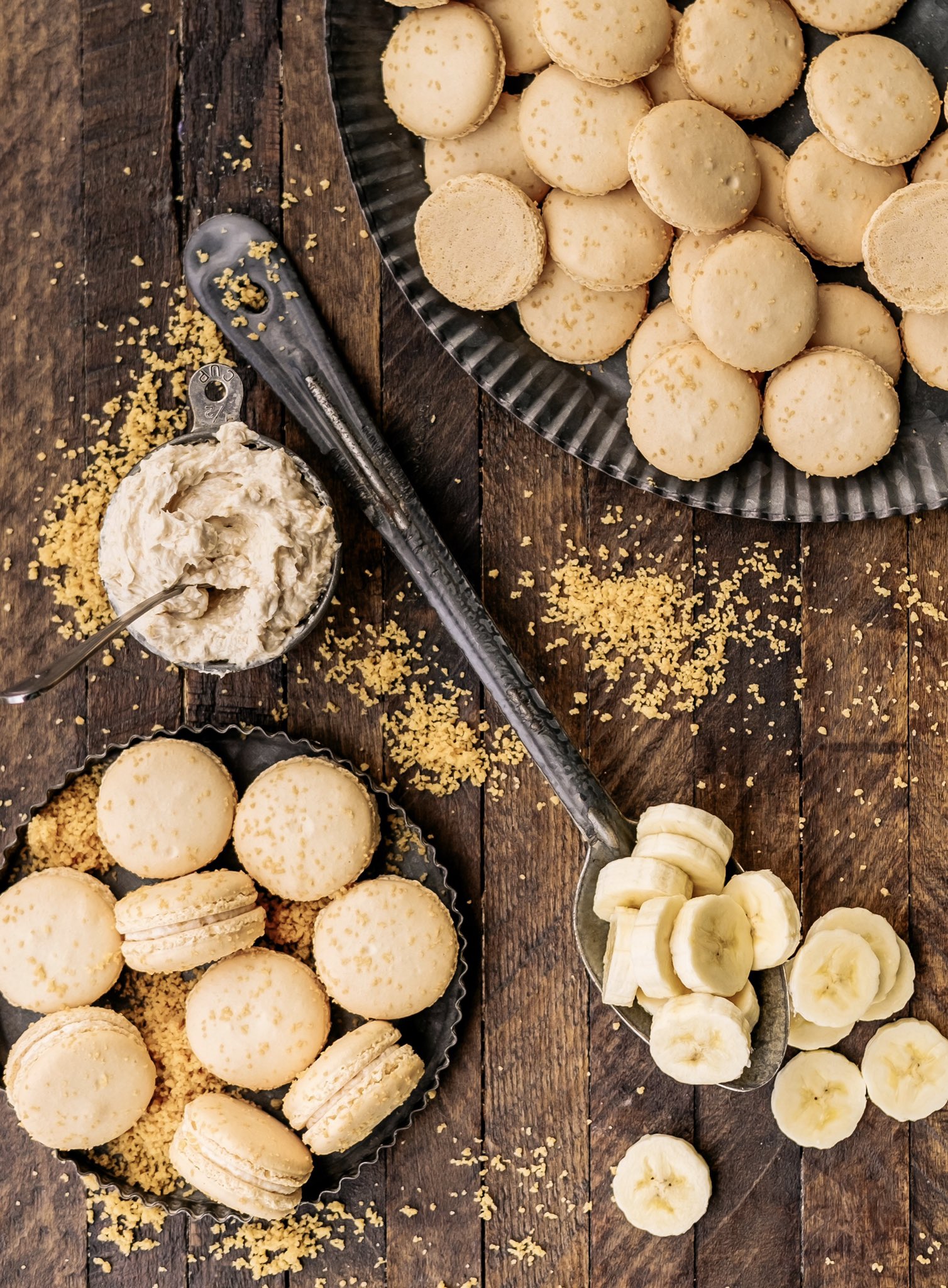 Ginger Elizabeth on Twitter "Banana Cream Pie Macaron . Pie crust