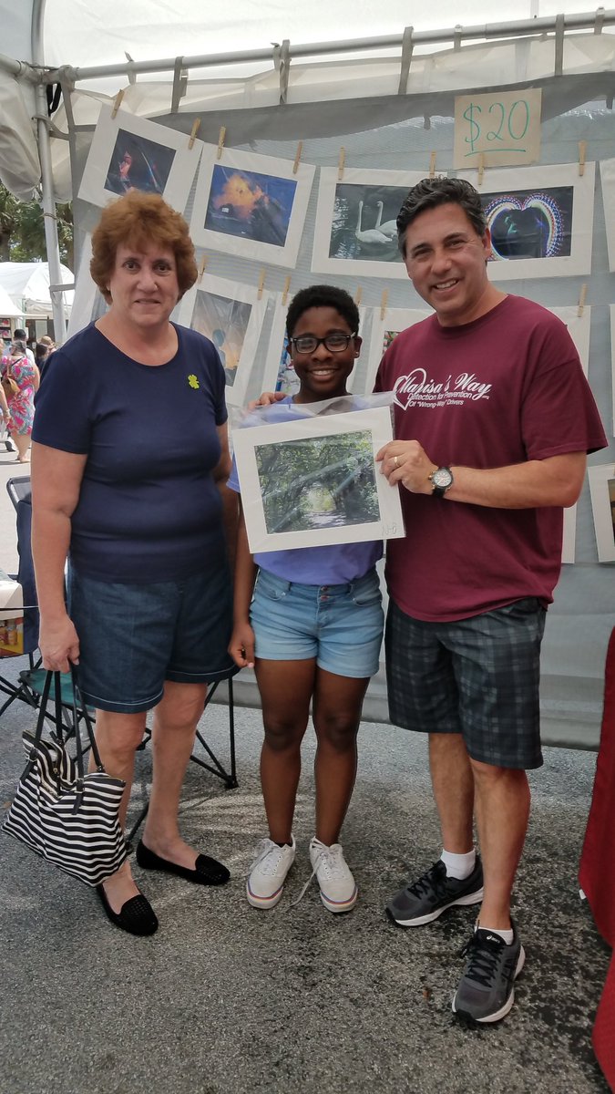 MrsMalinJPT's tweet photo. Nola with her first collector, our new mayor. @ScottBrookCS @LarryVignola @jptnahs @jptprincipal @BCPSFineArts https://t.co/sSeS1QbBVh