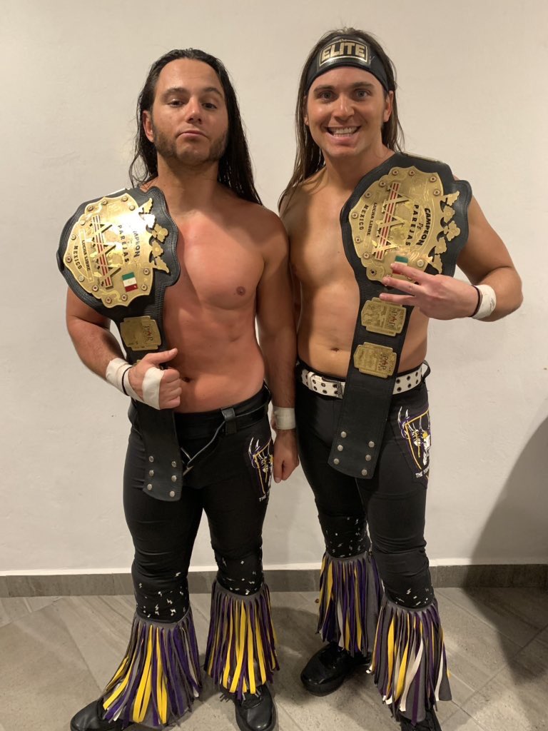 wrestlemaniacos's tweet photo. Novos campeões dos últimos 30 dias!
- #Raphacce - Campeonato de duplas da #BWF (09/03)
- #TheYoungBucks - AAA World Tag Team Championship (16/03)
- #BobbyLashley - WWE Intercontinental Title (11/03)
- #VillainEnterprises (Brody King e PCO) - ROH World Tag Team Championship(15/03) https://t.co/zeVmaXoOYx