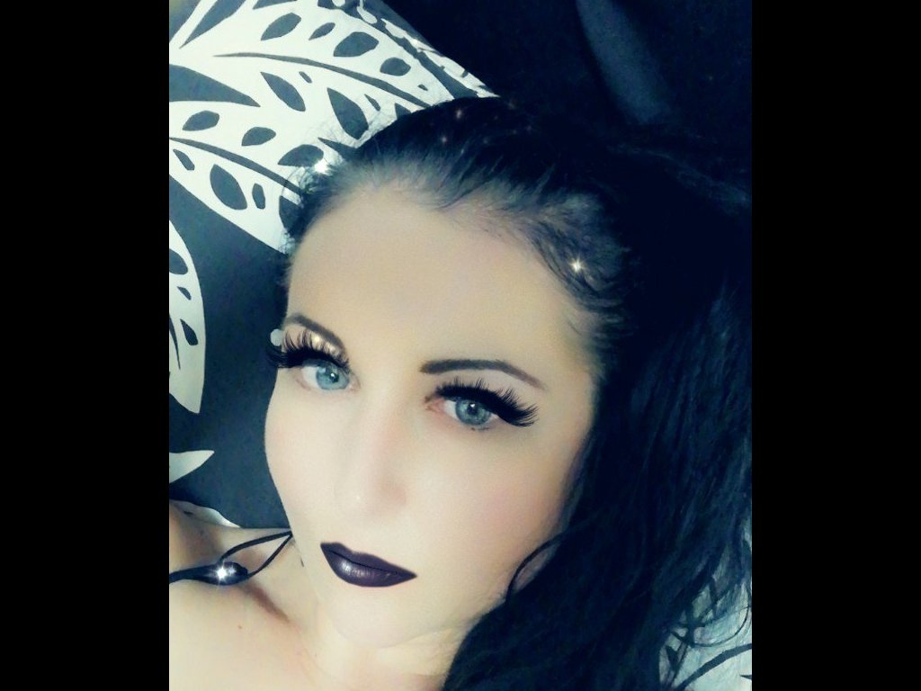 QueenLILITH5's tweet photo. I'm online right now on skyprivate (live skype show). my private profile: https://t.co/wX6YMTZB70 Please RT. thanks! #camgirl https://t.co/4dW0SlZ6GC