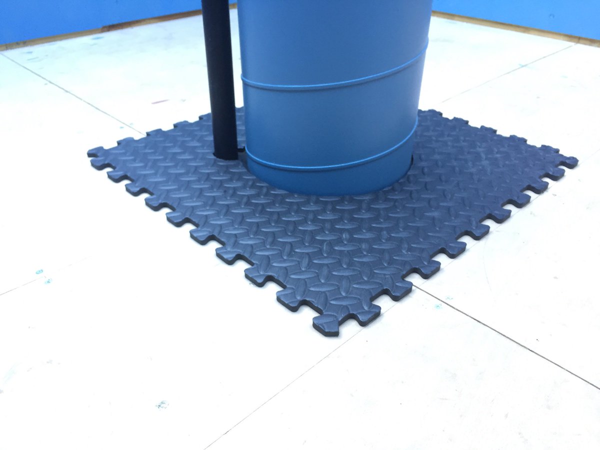 KevinAstrokev's tweet photo. First bit of rubber flooring down in the #observatory π. I have to say, it's great stuff.
Getting there!
#rolloffroofobservatory
#homeobservatory https://t.co/PsWcxEbQF7