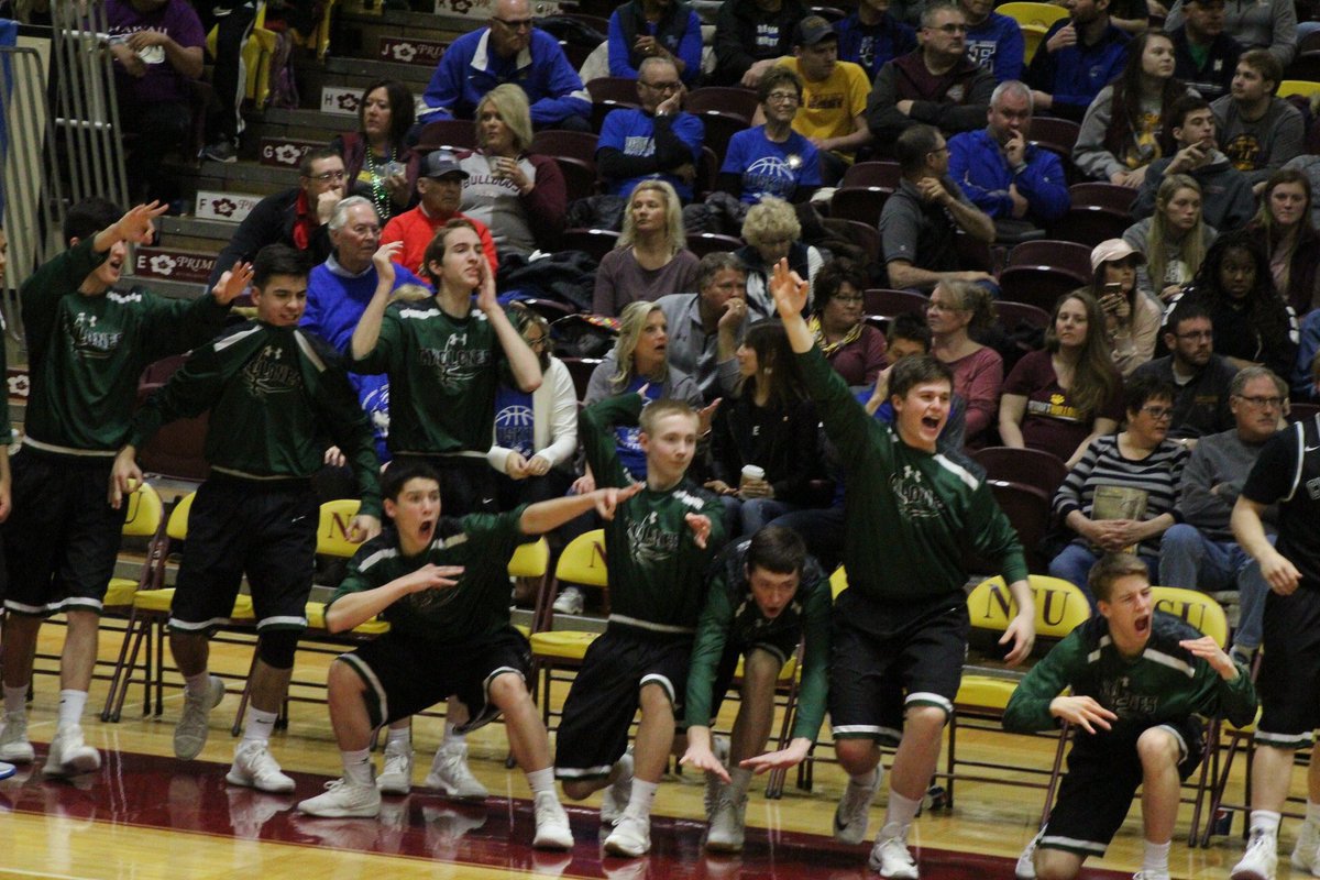 44LaAlexander's tweet photo. Whoever said riding the bench isn’t fun clearly needs to take a few pointers from the Clark-Willow Lake bench #SDHoops19 https://t.co/9iyJdGGzXI