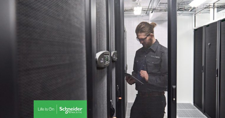 SchneiderES's tweet photo. ¿Cómo elegir el mejor #SAI para tu empresa teniendo en cuenta todos los aspectos necesarios y modelos disponibles? ¡Con Secure Power Industrial Selector te ayudamos a encontrar el tuyo! Oscar Pons te cuenta cómo en este Blog: https://t.co/6hjKFPWckp https://t.co/Ut73oYXwSq