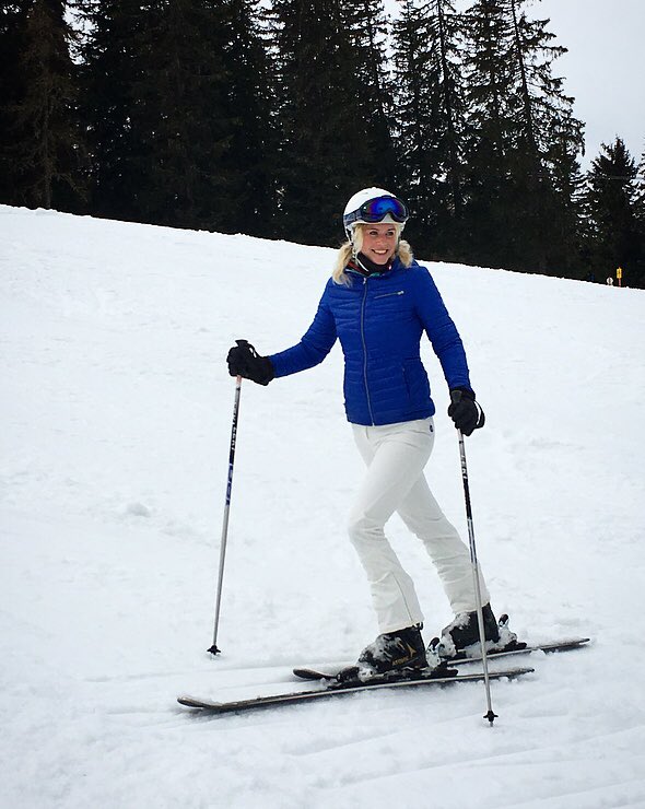 MargrietdeS's tweet photo. Danke schön, Flachau! Es war ganz wunderbar! 🙏🏼🎿🌄💙
#Skiing #ski #snow #austria #amadé #skiamade #flachau #sauchensee #altenmarkt #alpendorf #NewInspiration #energyload #presenter #speaker #author @extopsporter @Stoppendoorgaan https://t.co/7IFgNqjwzg