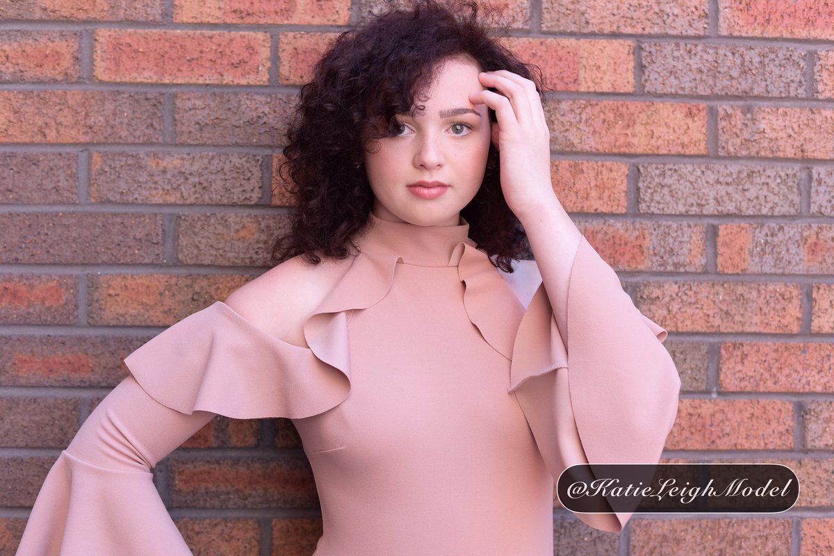 KatieLeighModel's tweet photo. #model #photooftheday #photoshoot #wirral #NorthWest https://t.co/tmGbjezskN