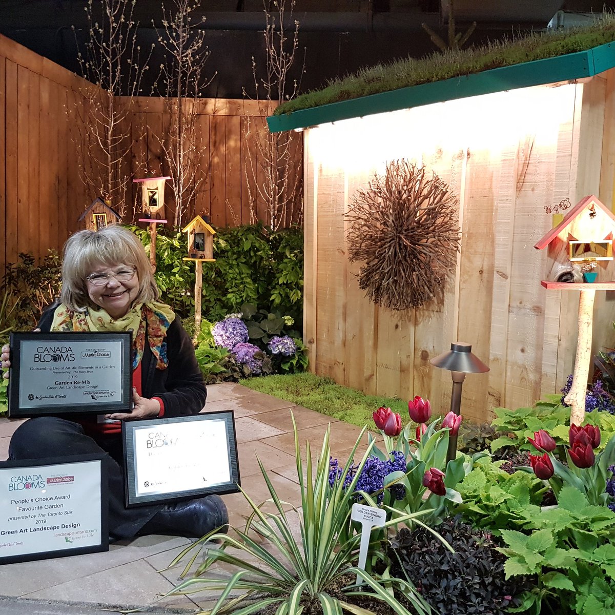 Triple Crown! Just was presented with the People's Choice award for the favourite garden (1st time in the history of Canada Blooms a small garden has won) in addition to the two judges' awards received on Thursday.
#Canadablooms #landscapedesign