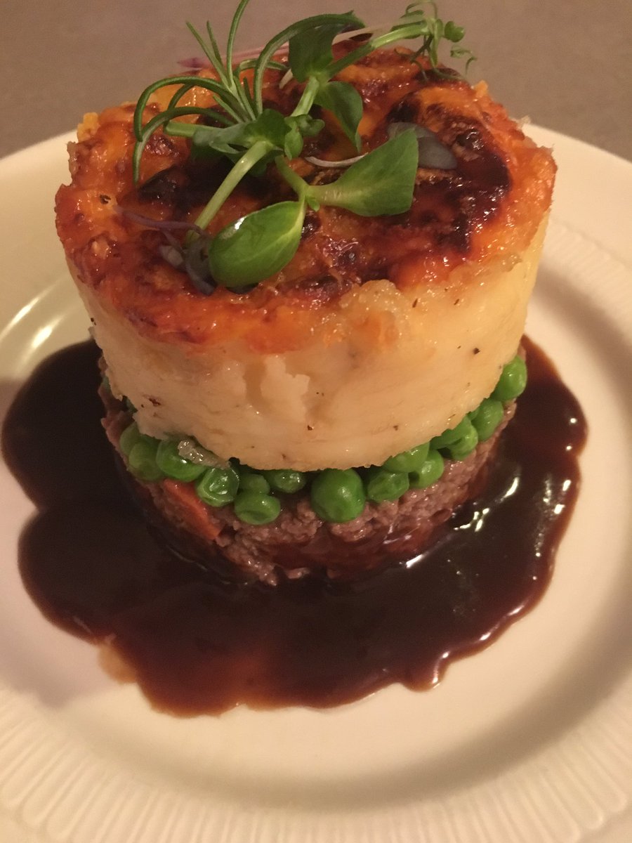 VanceChef's tweet image. Shepherds Pie
#stpatricksday #shepherdspie #shepherdspie #homemade #chefmode #delicious #yummy #goodeats #foodstagram #foodpics #foodgram #foodaddict #foodlover #foodspotting #foodshare #food #foodporn #yum #instafood #instagood #tasty #delish #foodpic #foodpics #hungry #foodgasm