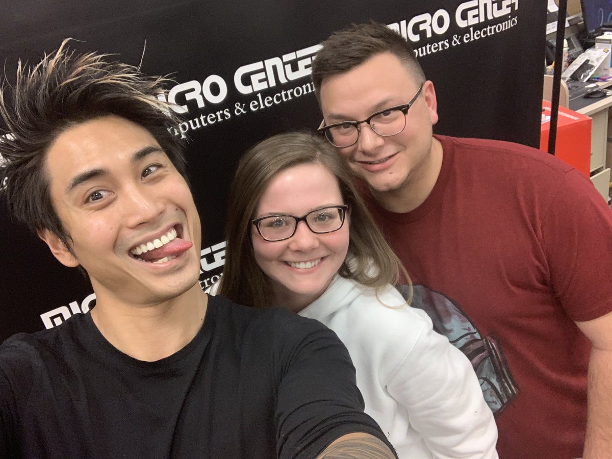 Kodii_gg's tweet photo. I have to say I absolutely had a blast today meeting @AnthonyKongphan at Micro Center today! He is a pretty cool dude and I can only hope to be as successful and entertaining as he has been so far. https://t.co/6NFT7hxCUa