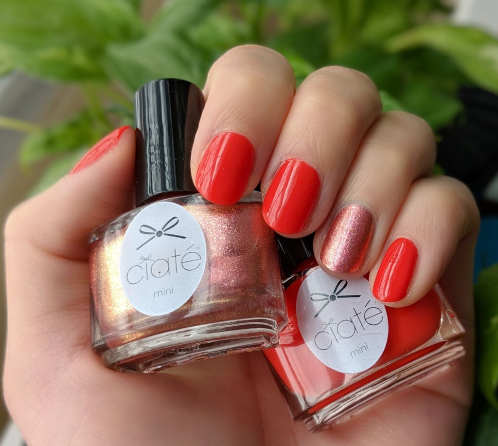 ShutUpCoyote's tweet photo. It's the 11th and final week of my #MiniManiMonth 😭. Took me nearly 3 months but I found some new polish faves including this #paradiselost #shimmer by @ciatelondon.

#ciatelondon #crueltyfree #geology https://t.co/QP0qjuzZc3